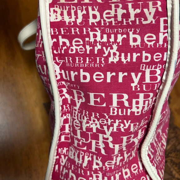 Authentic Burberry - Picture 8 of 15